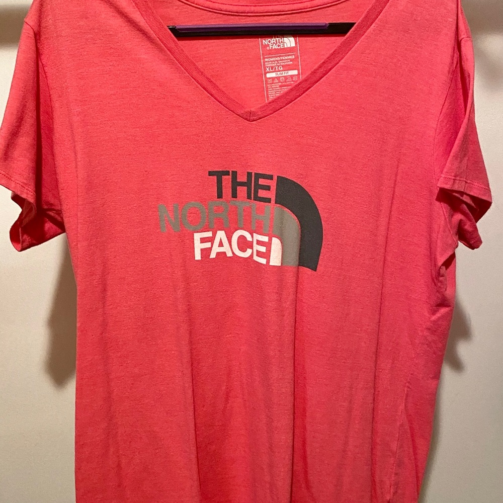 Women’s v neck t north face